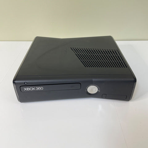 Microsoft Xbox 360 S 4GB Console - Screen freezes, Sold AS IS!
